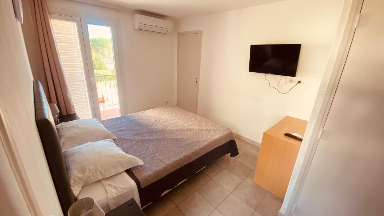 Hotel De La Poste Peymeinade Kültér fotó