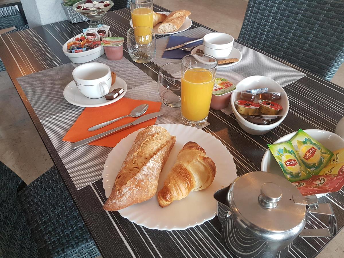 Hotel De La Poste Peymeinade Kültér fotó