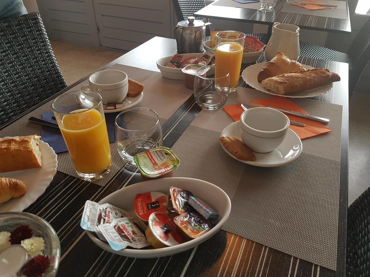 Hotel De La Poste Peymeinade Kültér fotó